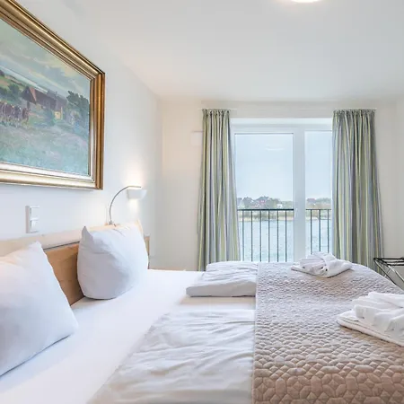 Ferhaaling Mit Direktem Seeblick